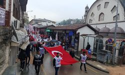 Niksar’da 1 Mayıs Tokat Yöresel Oyunları Eşliğinde Kutlandı