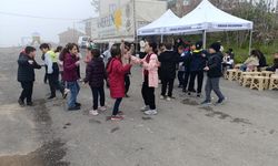Niksar'da Minikler Önce Yöresel Oyunlarla Eğlendi Sonra Gelecek İçin Fidan Dikti