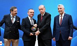 Tokatlı O İsme Ödülünü Cumhurbaşkanı Erdoğan Bizzat Takdim Etti