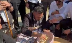 Yolu Sofrayla Kestiler, Damada Hamur Açtırdılar!