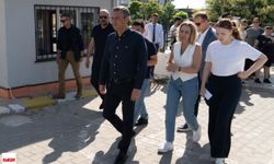 Özgür Özel'den Duygusal Destek: Başkan Zeyrek'in Kızını AYT Sınavında Yalnız Bırakmadı