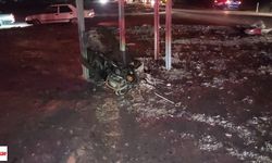 Kavşakta can pazarı: Motosiklet sürücüsü olay yerinde öldü