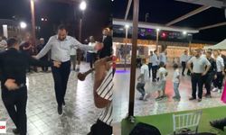 Sahnenin Tozunu Attılar! Turhal’da Düğününde Coşku Zirve Yaptı