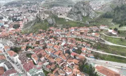 Tokat'ta sıcak havalarda yapılan bu hata evi daha da ısıtıyor