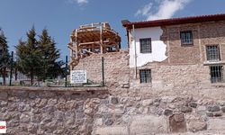 Depremde hasar görmüştü, Sulusaray’daki çivisiz camide restorasyon yeniden başladı