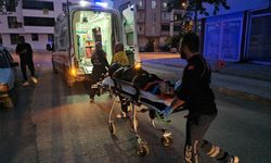 Okul bahçesinde kavga çıktı: Bir kişi bıçakla yaralandı