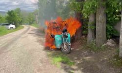 Elektrikli motosiklet alev alev yandı