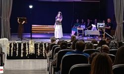Gaziosmanpaşa Lisesi Öğrencileri Şiirlerle Gönüllere Dokundu