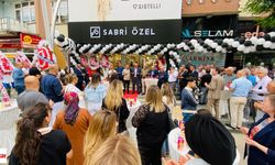 Sabri Özel Mağazası Görkemli Bir Açılışla Faaliyete Geçti