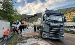 Tokat'ta korkutan kaza: Gaz yüklü tır devrildi