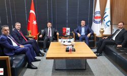 Babasını Kaybeden Ali Yalçın’a Tokat Milletvekillerinden Taziye Ziyareti