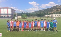 Tokat'ta Dostluk Kazandı! Genç Futbolcular Aynı Sahada Buluştu