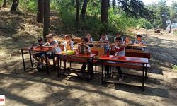 Niksar'da Çocuklar Tabiatta Kur'an Öğrenip Eğleniyor