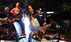 Türk Halk Müziğinin Sevilen İsmi Özlem Özdil Tokat'ta Sesiyle Mest Etti