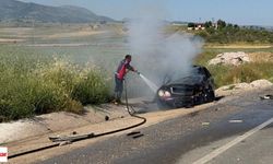 Yozgat-Tokat yolunda feci kaza: Tokat plakalı otomobil yandı, 1 ölü 3 yaralı