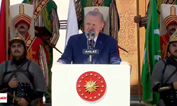 Erdoğan Ahlat’tan seslendi: Anadolu’nun düğümü burada çözüldü