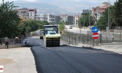 Güneşli Mahallesi’nde Asfalt Mesaisi: Çalışmalarda Sona Gelindi