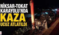 Niksar'da kontrolden çıkan otomobil direğe çarptı