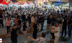 Niksar Ayvaz Su Fest’e Coşkulu Başlangıç: Cumhuriyet Meydanı Doldu