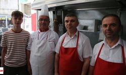 Niksar'da aynı ocağın başında üç kuşak yıllara meydan okuyor