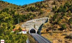 15 Dakikalık Yol 3 Dakikaya İndi 2.071 Metrelik Proje D-100 Bağlantılı 2 İli Birbirine Bağladı Yolculuk 2,4 Km Kısaldı