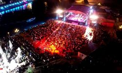 Tokat’ta İki Gece Yer Yerinden Oynayacak: İki Ünlü İsim Zafer Konserine Geliyor