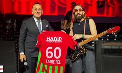 Turhal’da Binler Zafer Konserinde Buluştu: Emre Fel'den Muhteşem Final!