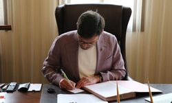 "Süper Vali" Recep Yazıcıoğlu'nun makam masasında yıllar sonra oğlu görev yapıyor