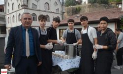 Niksar’da Tarihi Mekanda Tarihi Gelenek Canlandı 500 Kişiye Helva Dağıtıldı