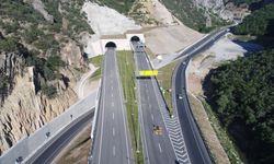 D100 Devlet Yolunun Çok Önemli Parçası 921 Metrelik Dev Tünel 4 Tane Köprüden Oluşuyor 3,6 Kilometre Geçişi Sağlıyor