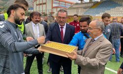 Galata maçı öncesi Tokat Belediyespor’a moral ziyareti