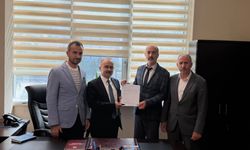 MHP Tokat İl Başkanı Zeki Kurt mazbatasını aldı