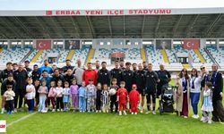 Erbaaspor’un minik misafirleri antrenmana neşe kattı