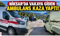 Niksar’da Acil Vakaya Giderken Kaza! Ambulans Kamyonetle Çarpıştı