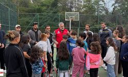 Niksar’da Tenis Heyecanı! Minik Sporcular Kortta Hünerlerini Sergiledi
