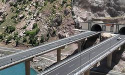 3.965 Metre Uzunluğunda İnşa Edildi Ulaşım Kolaylaştı Yurt İçi Ve Yurt Dışı Taşımacılık Hızlandı Süreç 22 Dakikaya Düştü