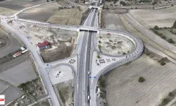 29 Kilometrelik Yol Açılıyor Seyahat Süresi 45 Dakikadan 24 Dakikaya İnecek 3 Köprü 66 Bin Metrekarelik Çalışma Yapıldı