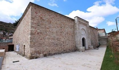 Gezilecek Yerler: Tokat'ın Tarihi Mirası Yağıbasan Medresesi