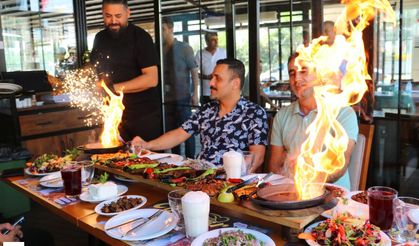Kebapta Restleşme! Adanalılar Tokatlılara Meydan Okudu