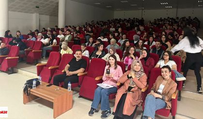 Erbaa'da Sanat Rüzgarı: "Gülemiyorum" Tiyatro Gösterisi İlgi Gördü!