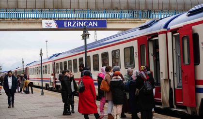 Turistik Doğu Ekspresi Yarın İlk Seferine Çıkıyor: Sefer Günleri ve Fiyatlar Açıklandı