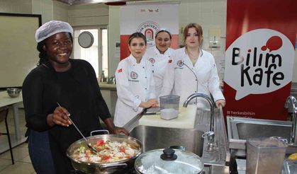 Afrikalı üniversitelilerin favori yemekleri: Yaprak dolması ve mercimek çorbası