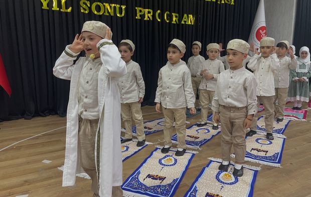 Tokat İl Müftülüğü Şehitler Çocuk Akademisi’nde Mezuniyet Coşkusu