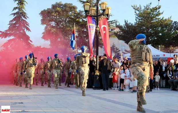 Hıdırlık’ta Gurur Veren Anlar: Komandolar Sahneye Çıktı