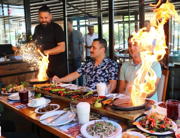 Kebapta Restleşme! Adanalılar Tokatlılara Meydan Okudu