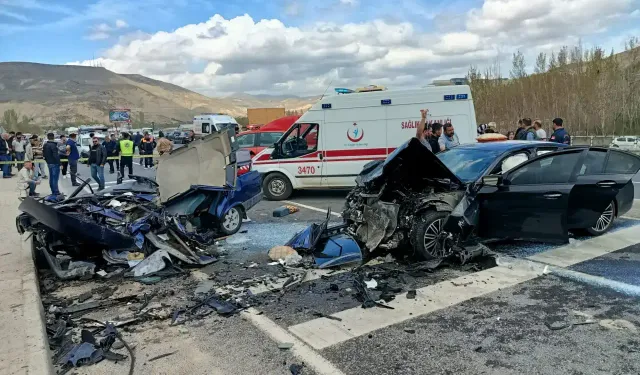 BMW ve TOFAŞ Çarpıştı, 3 Can Aldı, 5 Kişi Yaralandı