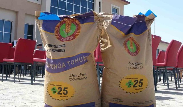 Ardahan’da 210 çiftçiye 45 ton korunga tohumu dağıtıldı