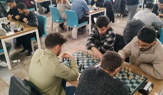 EBYÜ’de satranç turnuvası gerçekleştirildi