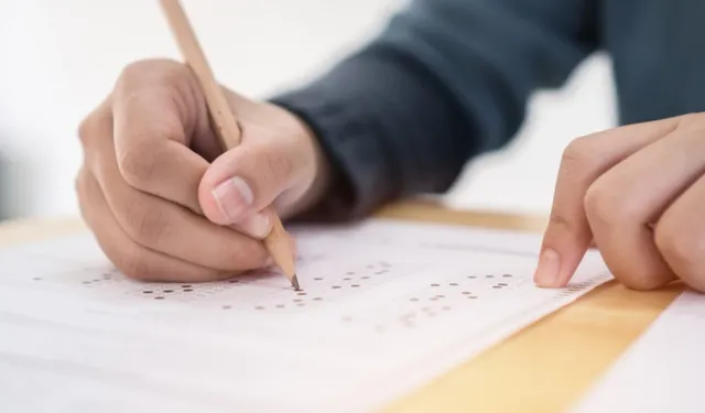2026-YKS'de Kritik Revizyon: Matematikte Cevap Değişti, Edebiyatta Soru İptal Edildi
