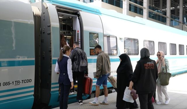 İstanbul-Sivas YHT hattı 1 ayda 55 bin yolcu taşıdı